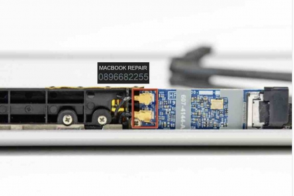 Thay thế Chip wifi Macbook pro 2010 Unibody 13 inch Mid Antenna Replacement A1278