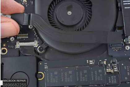 Thay cáp IO MacBook Pro 15
