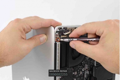 Thay màn hình MacBook Pro 15