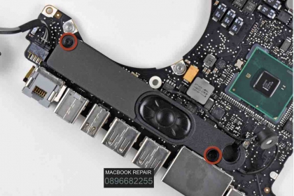 Thay Loa trái MacBook Pro 15