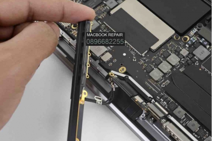 Thay ăng ten wifi MacBook Pro 13