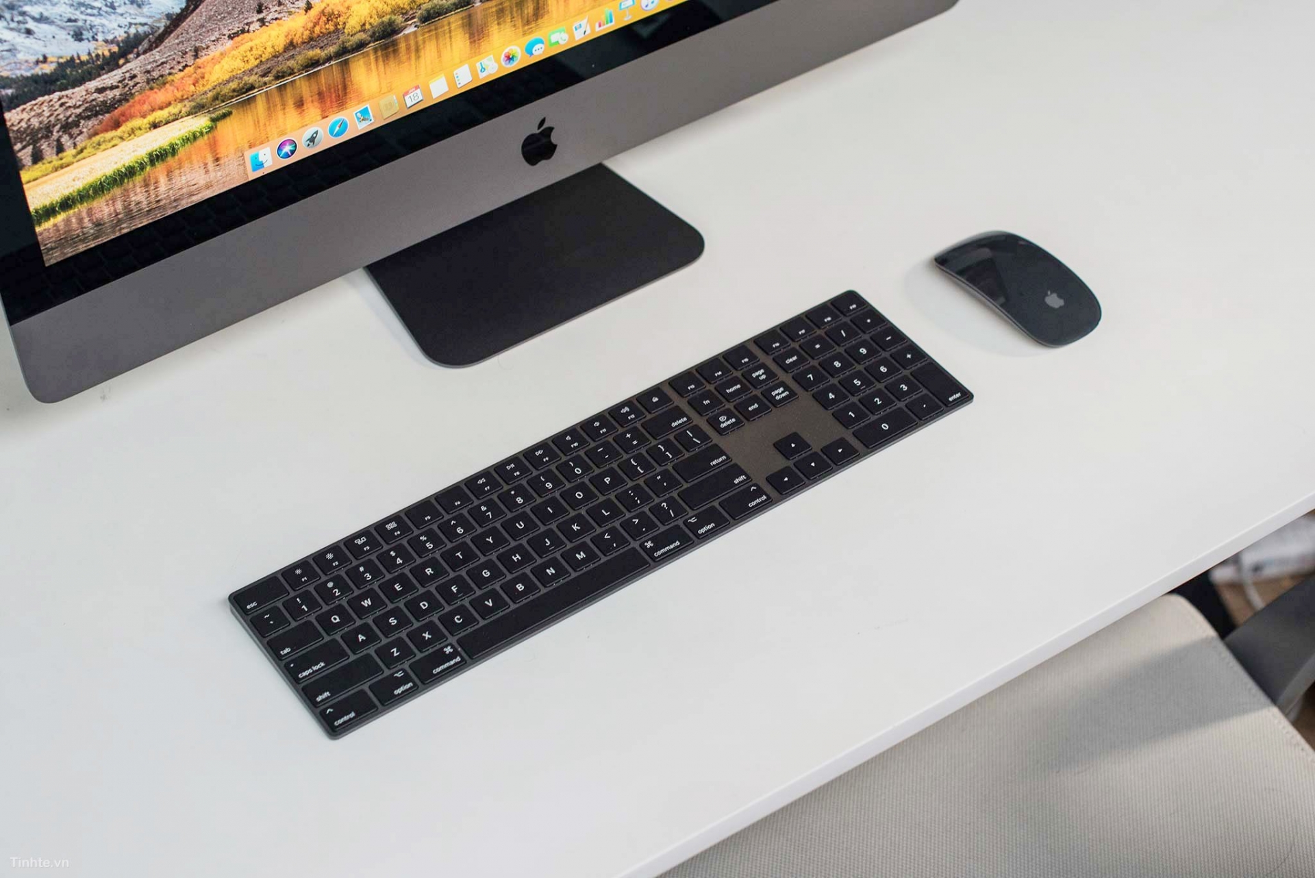 Apple macgic keyboard black, macbook repair da nang