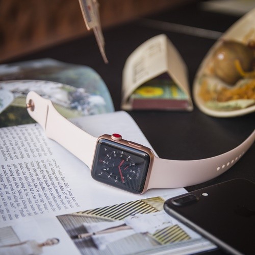Apple watch serial 3 được đổi lên Aapple watch Serial 4